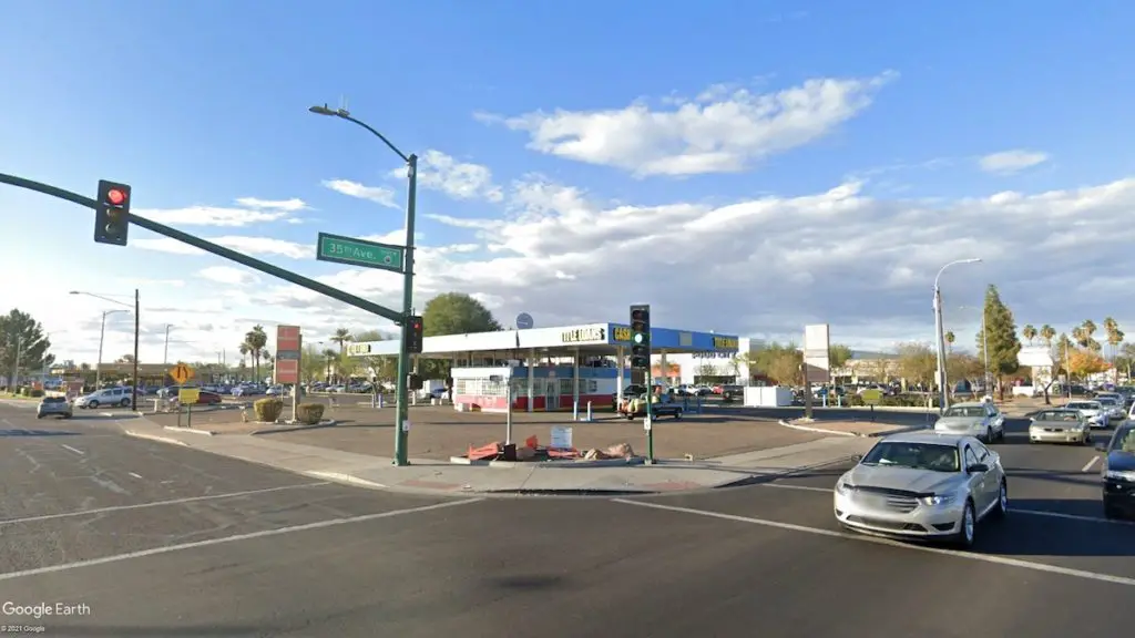 Starbucks Planned for 35th and Glendale