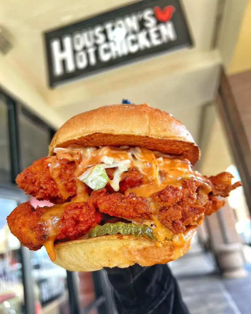Houstons Hot Chicken to Make Arizona Debut This Fall