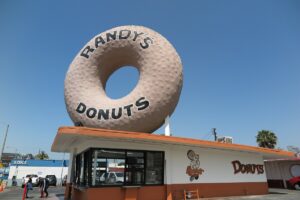 Randy's Donuts Preparing for More Sites Following Arizona Debut